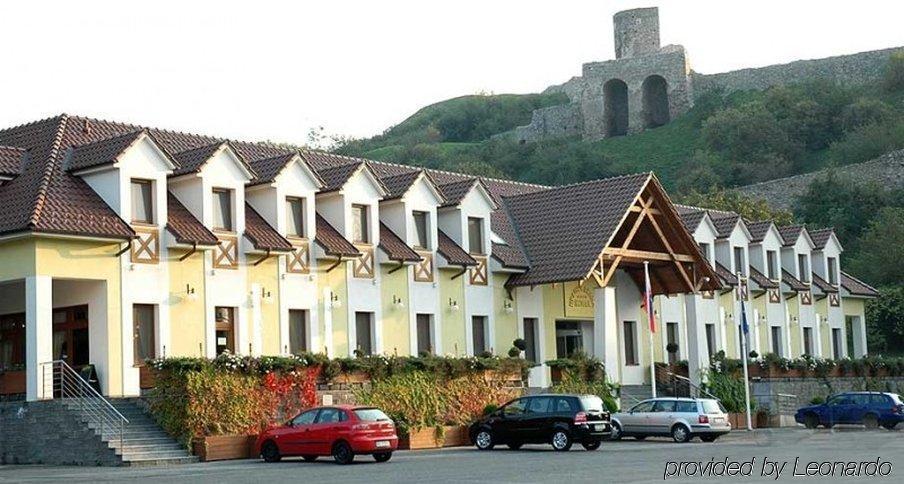 Hotel Hradna Brana Pressburg Exterior foto